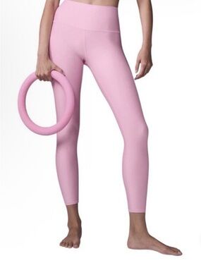 NWT ALO Yoga 7/8 High-Waist Airlift Legging in Sweet Pink size large